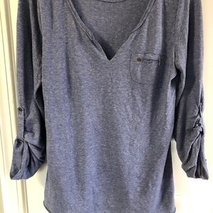 Casual Blue Heather V Neck 3/4 sleeve top Size M